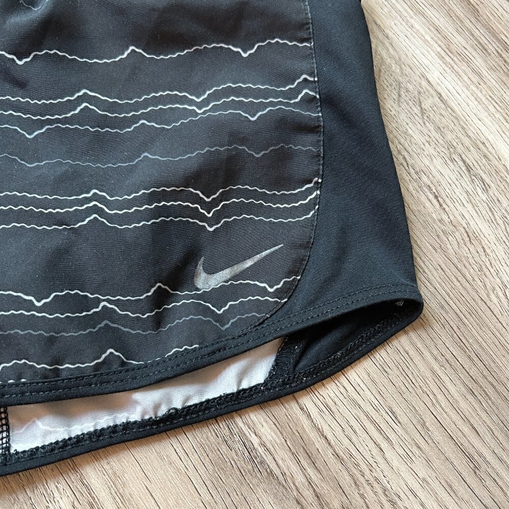 Nike Dri Fit Black Squiggle Stripe Athletic Shorts Size M - Picture 6 of 6